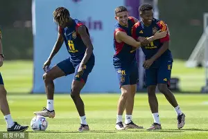 赛前体能课后,瓦伦西亚强势反弹备战意大利杯,质疑声仍在,赛季目标并未改变(米兰体育官方赞助瓦伦西亚t) 赛前体能课后,瓦伦西亚强势反弹备战意大利杯,质疑声仍在,赛季目标并未改变(米兰体育官方赞助瓦伦西亚t)