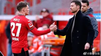 勒沃库森训练开放日,转会期再遭质疑引欢呼,葡超在即,更衣室氛围转暖(德约科维奇教练) 勒沃库森训练开放日,转会期再遭质疑引欢呼,葡超在即,更衣室氛围转暖(德约科维奇教练)