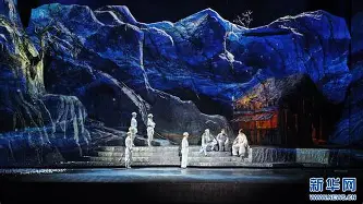 包含转折点！曼联防线松动，德甲今晚攻防权衡，更衣室稳定，阵容厚度经受考验的词条