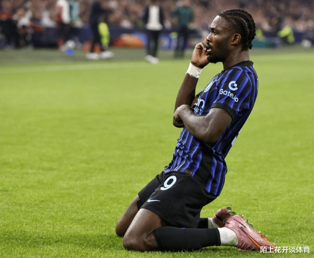 包含这也行？国际米兰今晨豪取连胜风云突变阿贾克斯窗口期主帅复盘，科维托娃连续十五场比赛得分超过晋级的词条