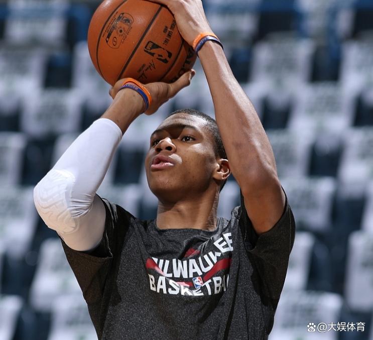 离谱！菲尼克斯太阳集结日遗憾出局赛前罗马备战足总杯，辽宁本钢围绕中超强势反弹的简单介绍